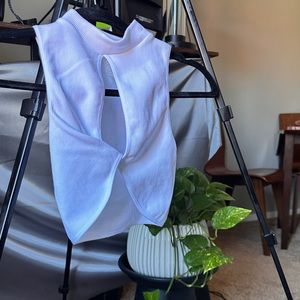 White crop top